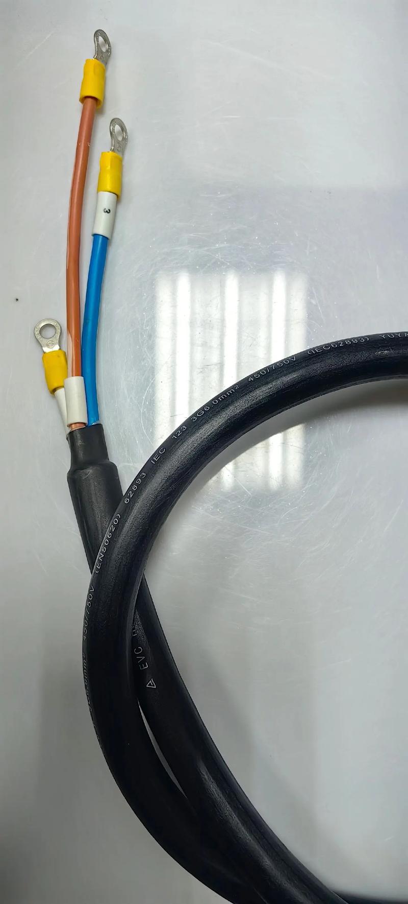 光伏电缆：新能源行业的光明使者